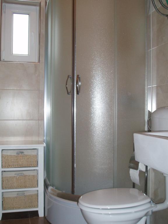 Apartments Karaman Podstrana Phòng bức ảnh
